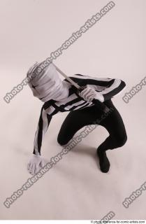 18 2019 01 JIRKA KNEELING POSE WITH KATANA